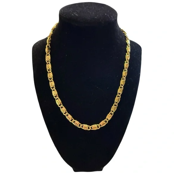 Vintage Goldtoned Snail Chain Necklace, 18” - Picture 1 of 5
